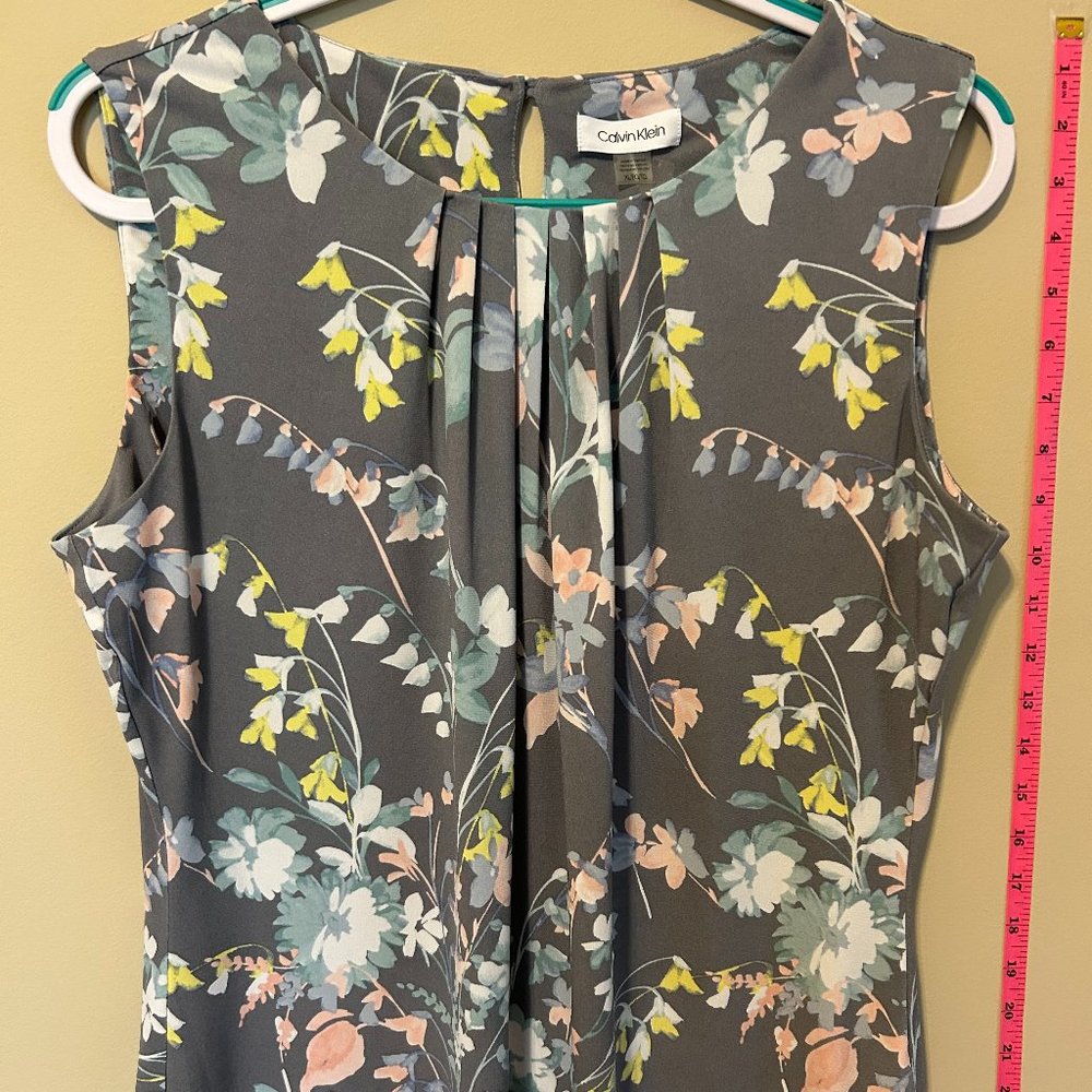 XL - Grey and pastel shell